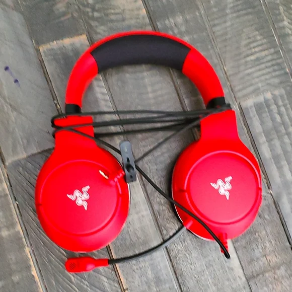 Red Razor Craken Headset - Picture 2 of 2
